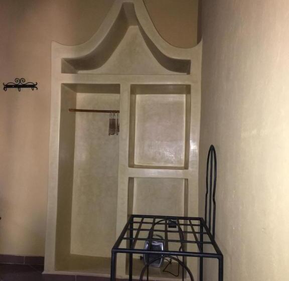 스탠다드 트리플 룸, Riad Moha