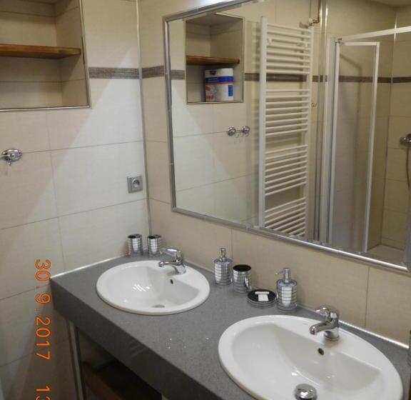 آپارتمان 3 خوابه, Pension H