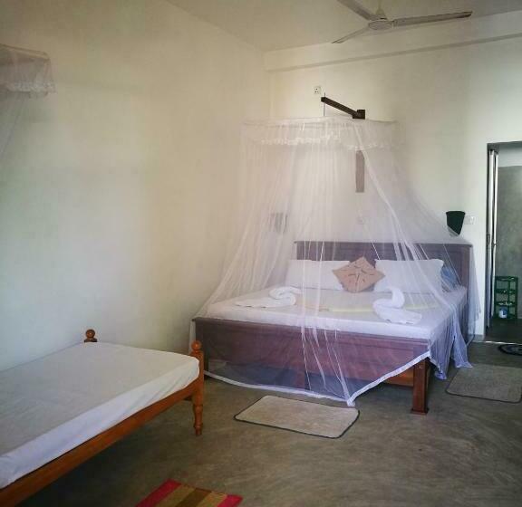 اتاق استاندارد سه نفره, Frangipani Beach Villa