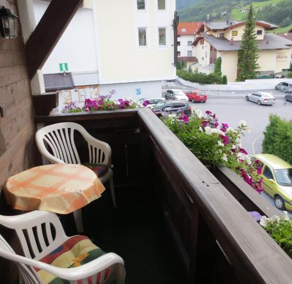 اتاق راحتی, Alpenhäusl