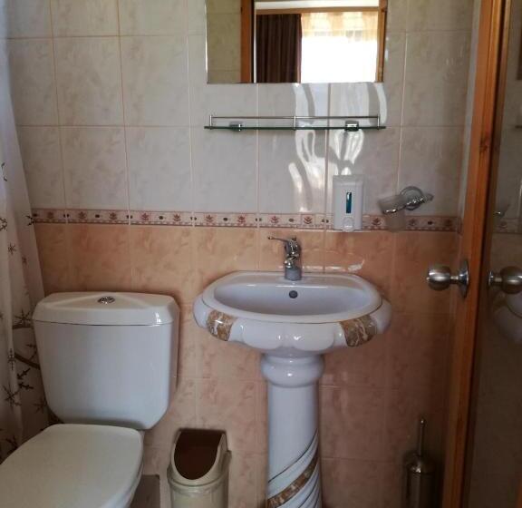 Полулюкс, Guest Rooms Grachenovi