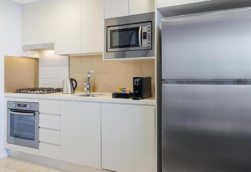 استودیوی استاندارد, Meriton Suites Zetland