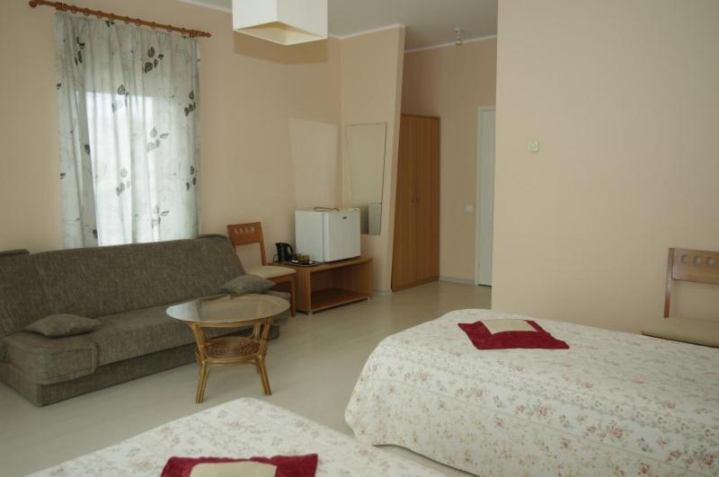 اتاق استاندارد سه نفره, Europe Guesthouse