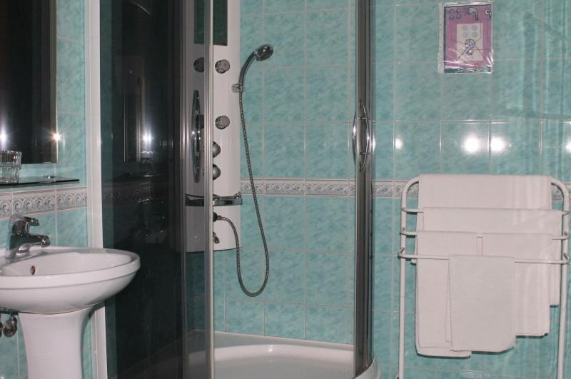 اتاق استاندارد سه نفره, Europe Guesthouse