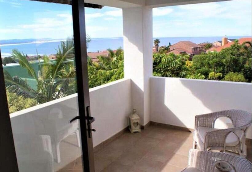 Standard Szoba King Size Bed, The Ocean Bay Luxury Guesthouse