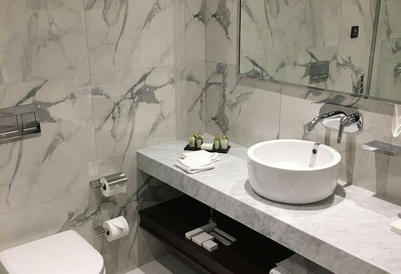 Номер Superior, Millennium Place Dubai Marina