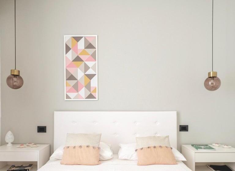 اتاق لوکس با بالکن, B&b Spigolerooms