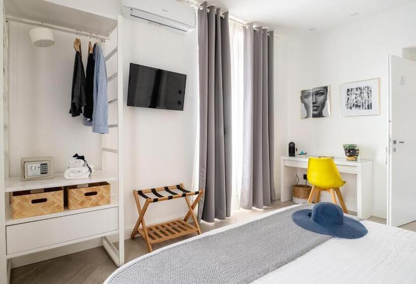 اتاق لوکس با بالکن, B&b Spigolerooms