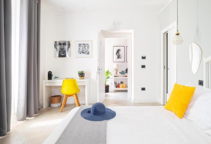 اتاق لوکس با بالکن, B&b Spigolerooms