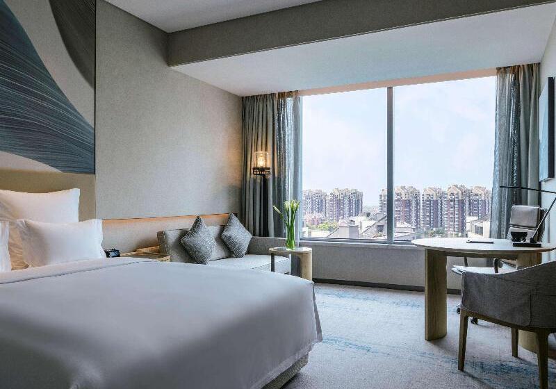 اتاق دلوکس با تخت کینگ و چشم‌انداز شهر, Pullman Shanghai Qingpu Excellence