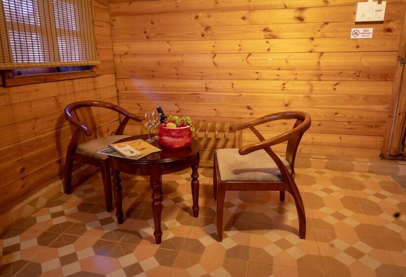 کلبه ییلاقی, Alcove Resort
