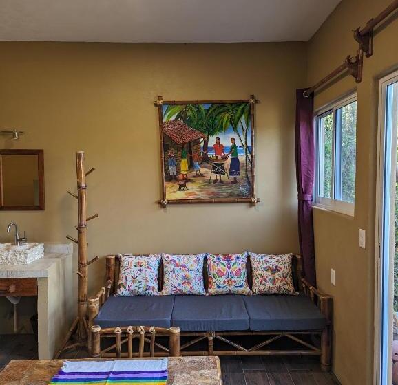 オーシャンビューのスタンダードバンガロー, Casa Arcoiris Zihuatanejo B&b