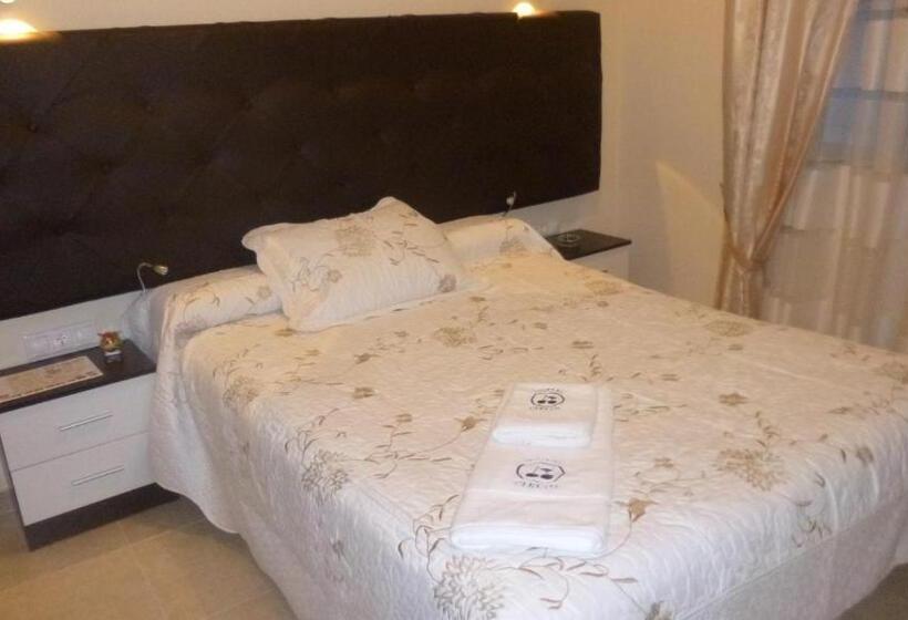 标准单人间, Hostal Cerezo