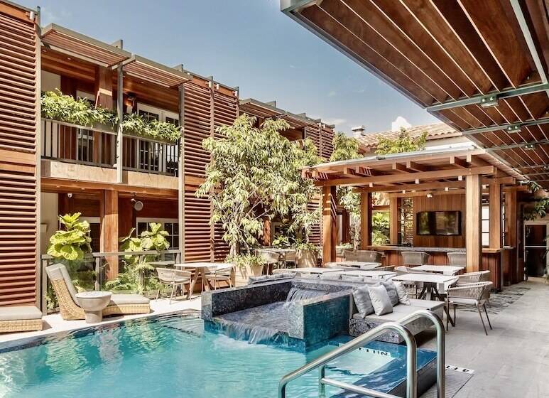 Quarto Estandar Cama Casal, Lennox Miami Beach