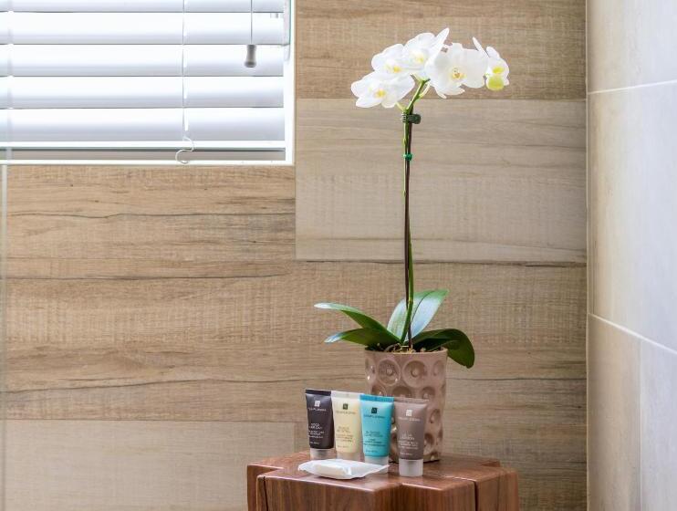 Quarto Superior, Lennox Miami Beach
