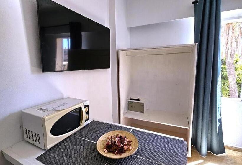 Студия Стандарт, Lis Mallorca