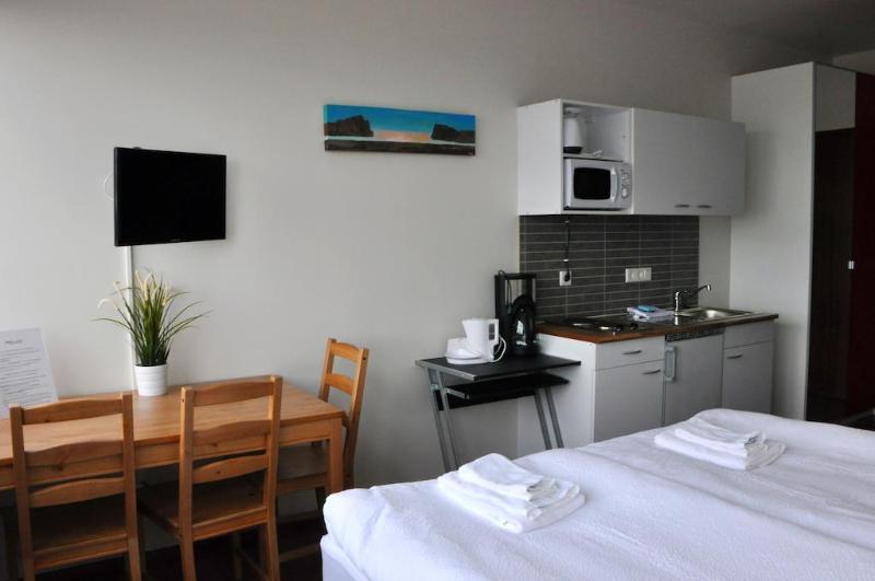 经济房, Universal Hotel Castell Royal