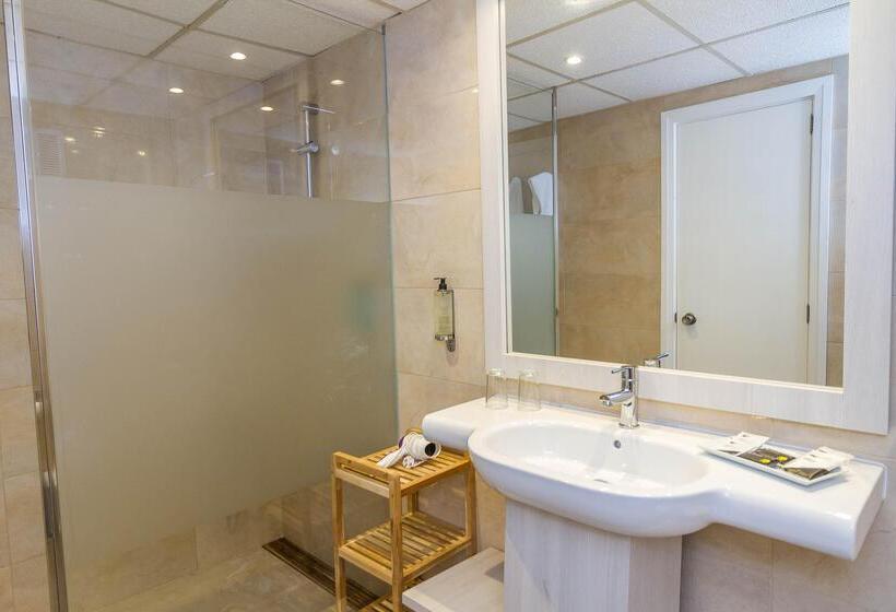 Семейный Номер, Eix Lagotel Holiday Resort