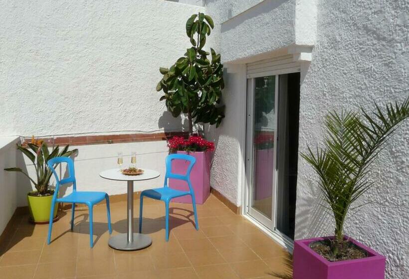 Quarto Estandar com Terraço, Alexandra Sitges