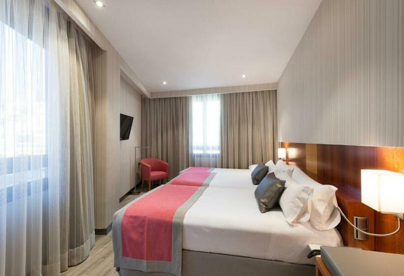 اتاق استاندارد سه نفره, Catalonia Barcelona 505