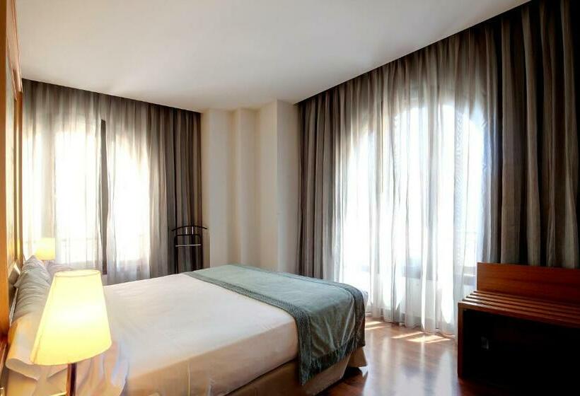 اتاق استاندارد یک نفره, Catalonia Excelsior