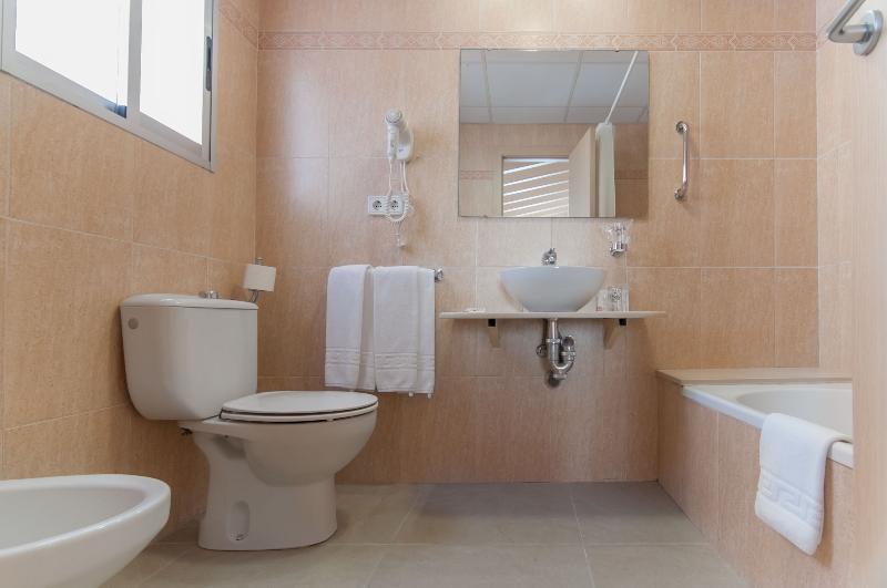 Quarto Quádruplo Estandar, San Luis