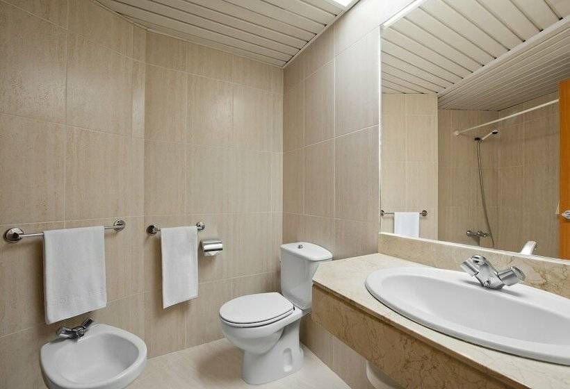 Семейный Номер, Sol Katmandu Park & Resort