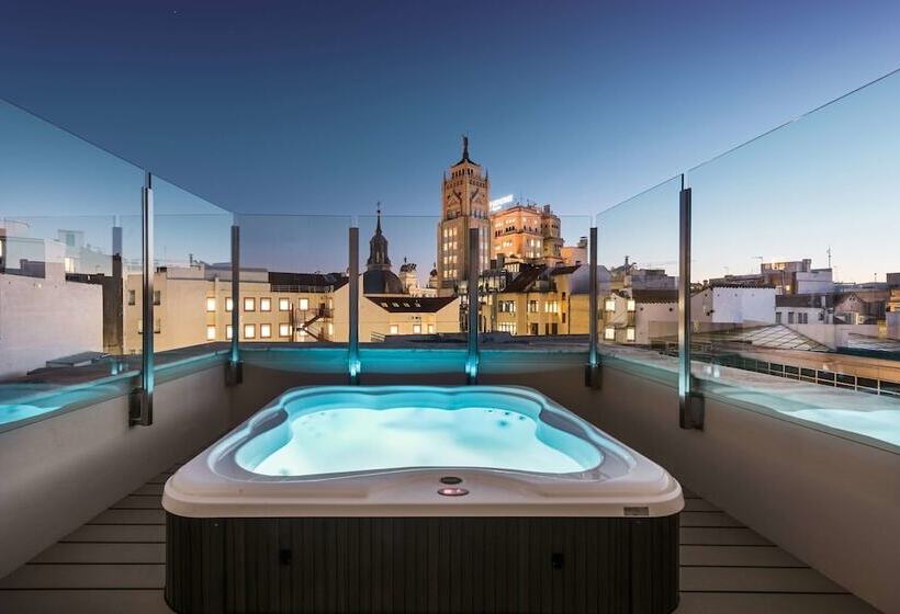 Superior Room with Terrace, Catalonia Gran Via Madrid