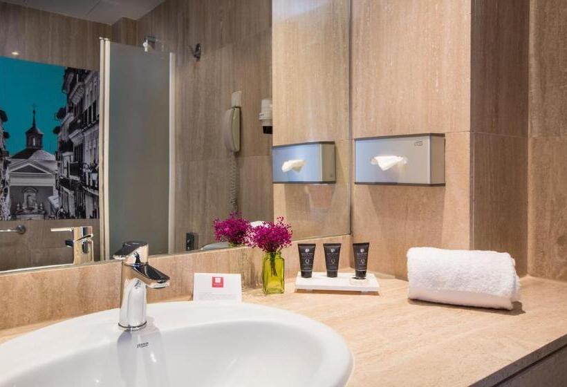חדר קומפורט לשלושה, Leonardo Boutique Hotel Madrid