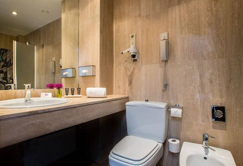 חדר קומפורט לשלושה, Leonardo Boutique Hotel Madrid