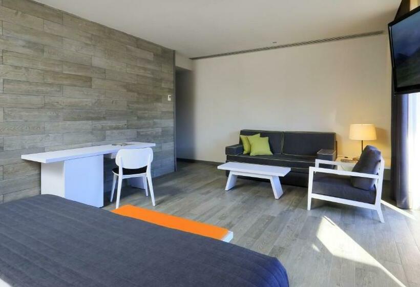 سوییت جونیور, Estival Centurion Playa