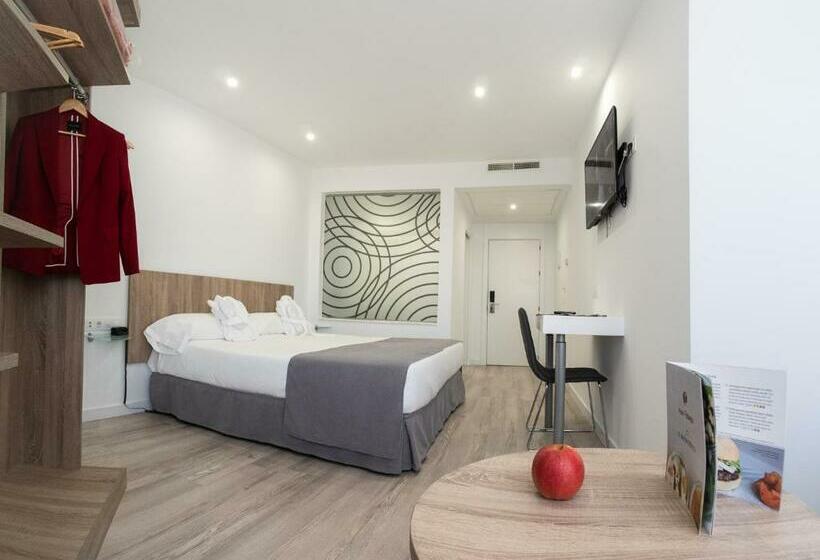 Deluxe Kamer, Pasarela