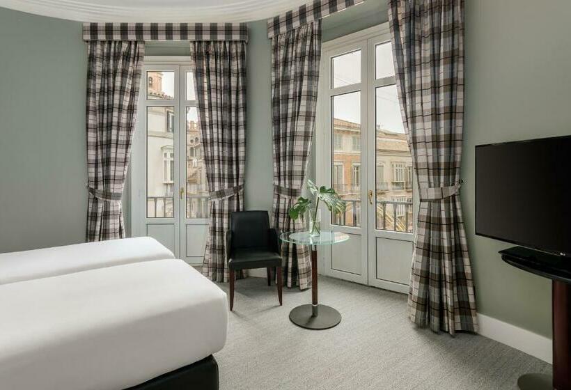 سوییت جونیور, Larios Málaga