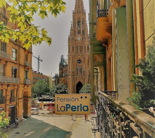 Standart Oda, Pension La Perla