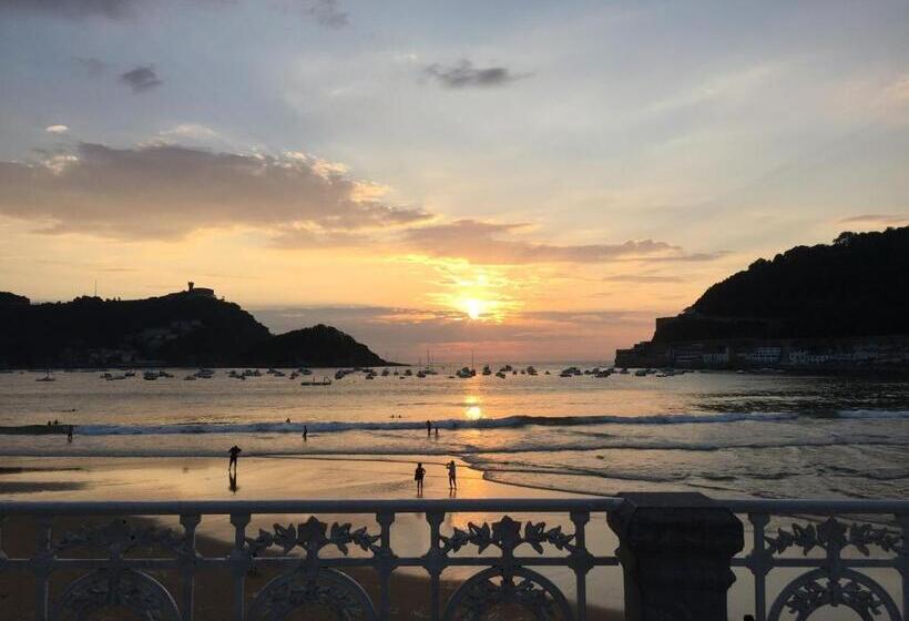 Balkonlu Standart Oda, Pension La Perla