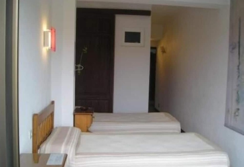 اتاق استاندارد با چشم‌انداز دریا, Hostal Can Jordi