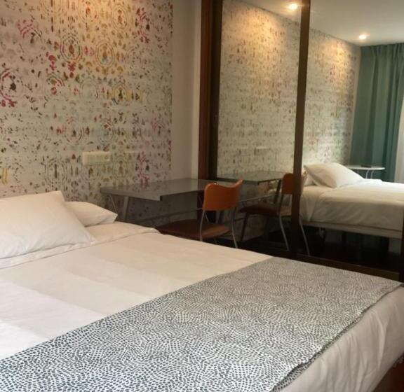 스탠다드 룸, Saudade Hostal Cafetería