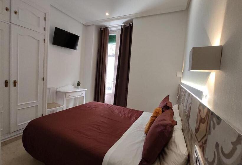 اتاق استاندارد با بالکن, Hostal Alfaro