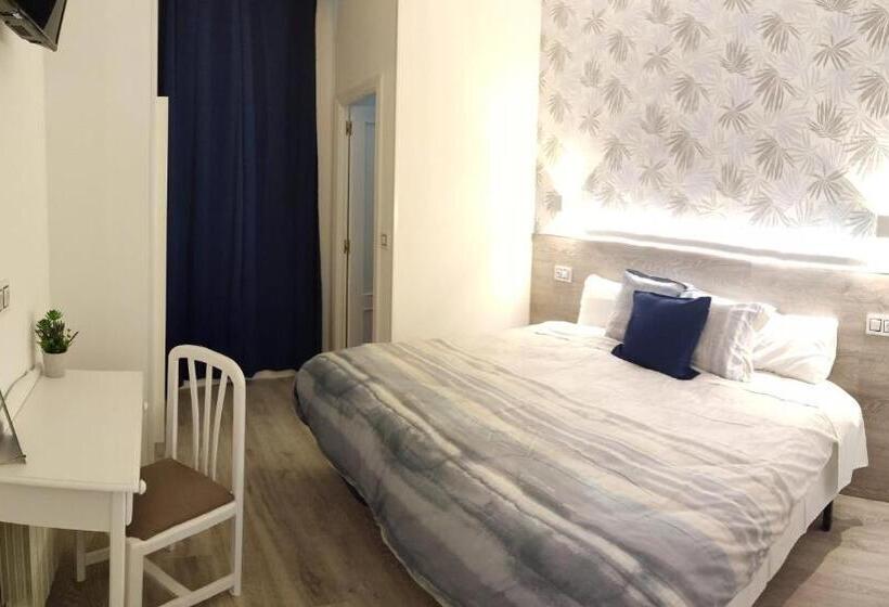 اتاق استاندارد, Hostal Alfaro