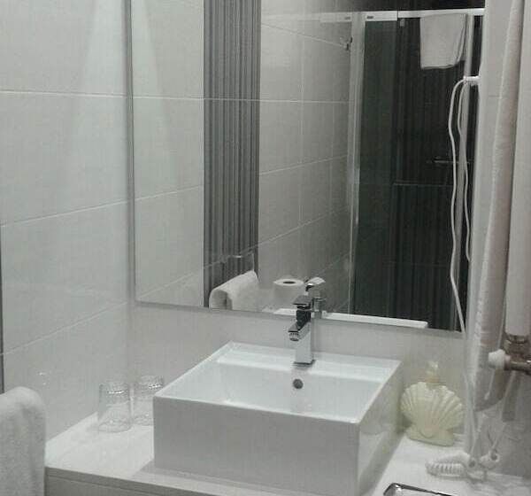 Habitación Cuádruple Estándar, Hostal Buenos Aires