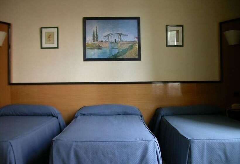 Habitación Cuádruple Estándar, Hostal Buenos Aires
