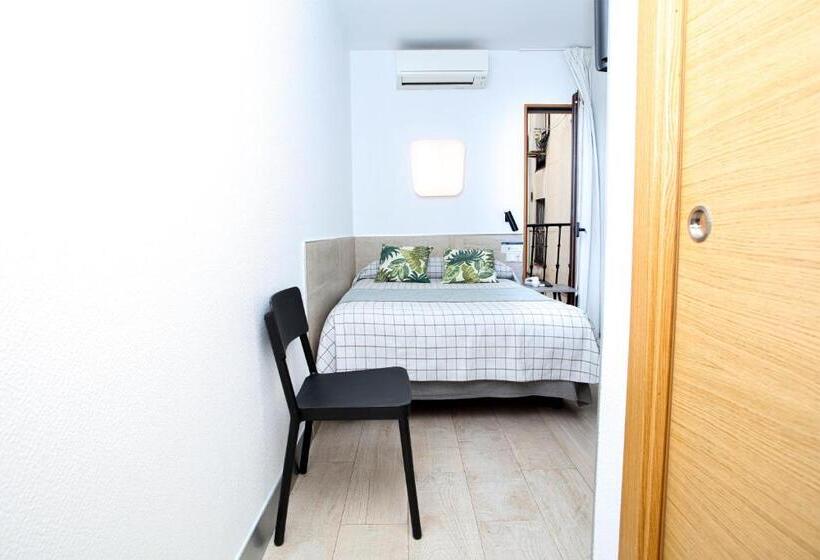 اتاق استاندارد یک نفره, Hostal Castilla Ii Puerta Del Sol