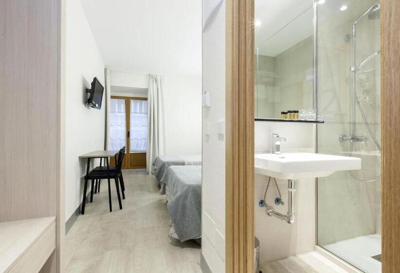 اتاق استاندارد, Hostal Castilla Ii Puerta Del Sol