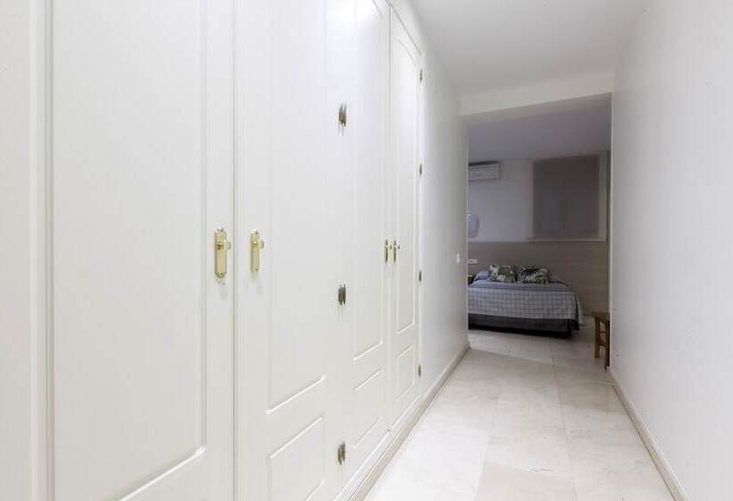اتاق خانوادگی, Hostal Castilla Ii Puerta Del Sol