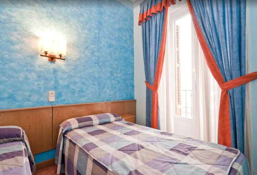 اتاق استاندارد, Hostal Oporto