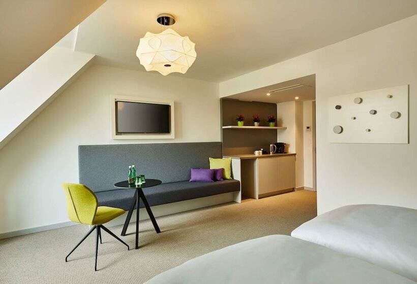 标准工作室, H+ Hotel Wien