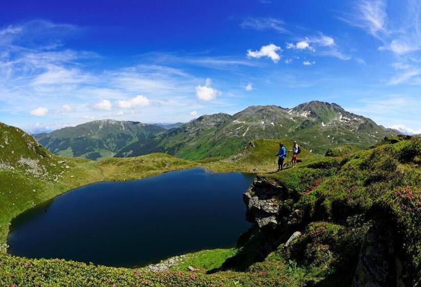 اتاق استاندارد با بالکن, Parkhotel Kirchberg