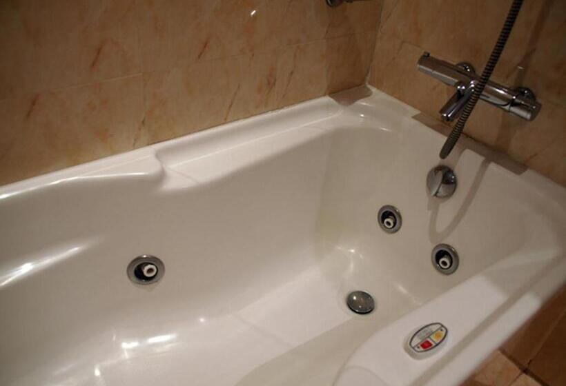 سوئیت با تخت بزرگ, Guillem & Spa