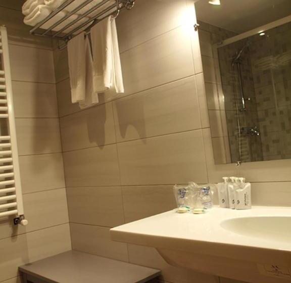 اتاق سوپریور چهار تخته, Guillem & Spa