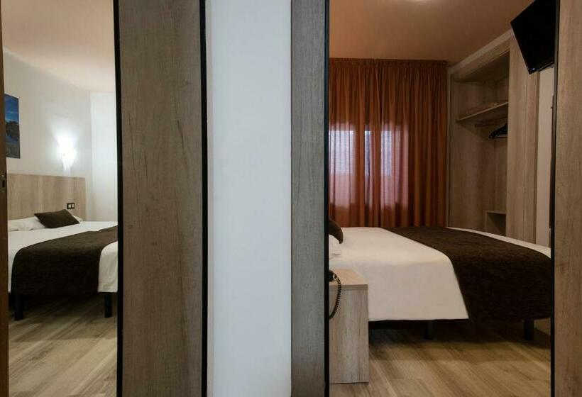 Economy Triple Room, Marco Polo